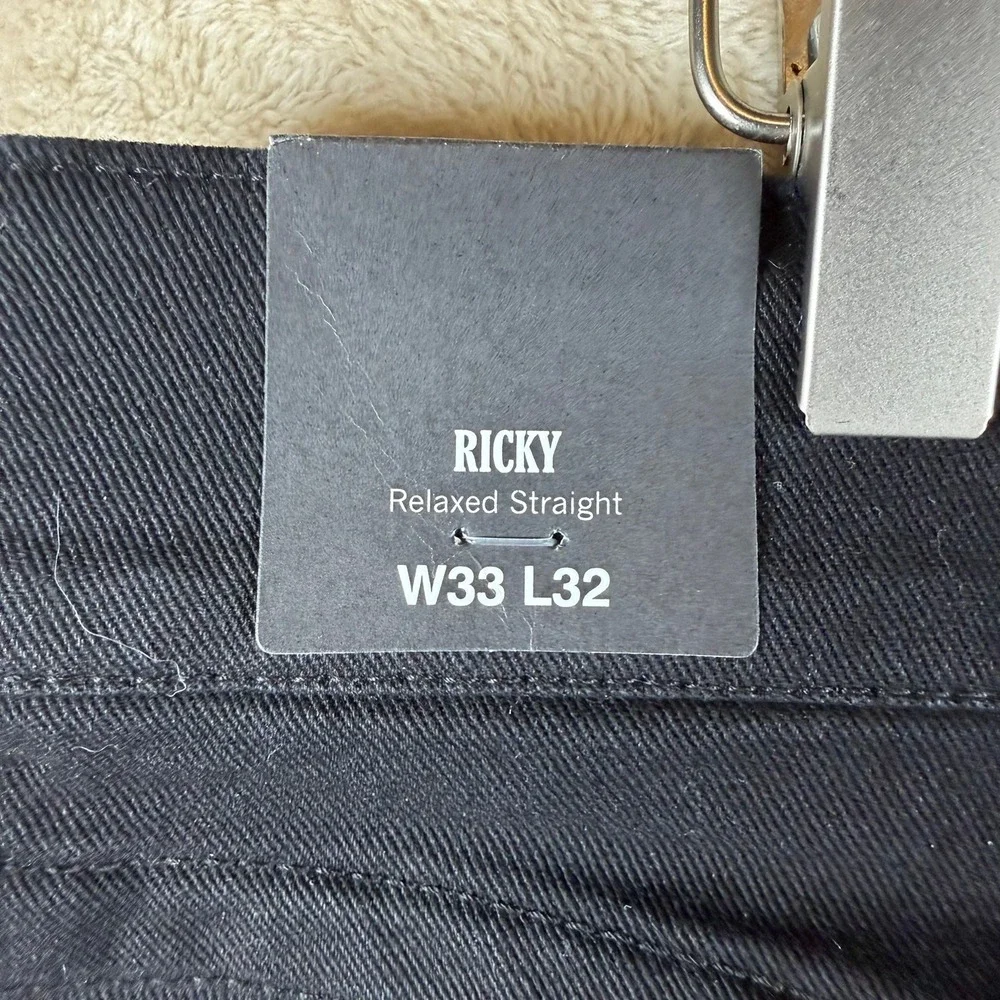 True Religion NWT Ricky Relaxed Straight Black Denim Jeans Mens 33X32‎